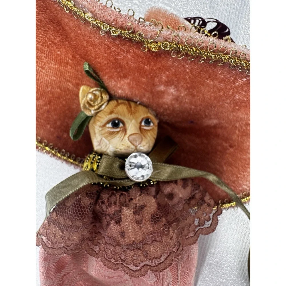 Katherine's Collection Retired Victorian Kitten Cat Large Hat Sash Bag Ornament
